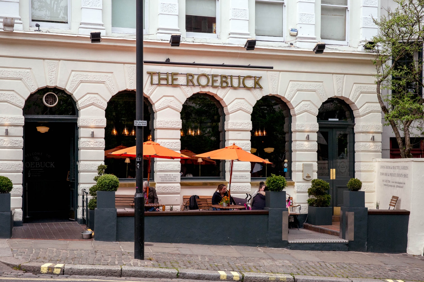 The Roebuck Traditional Country Pub Between Hampstead Belsize